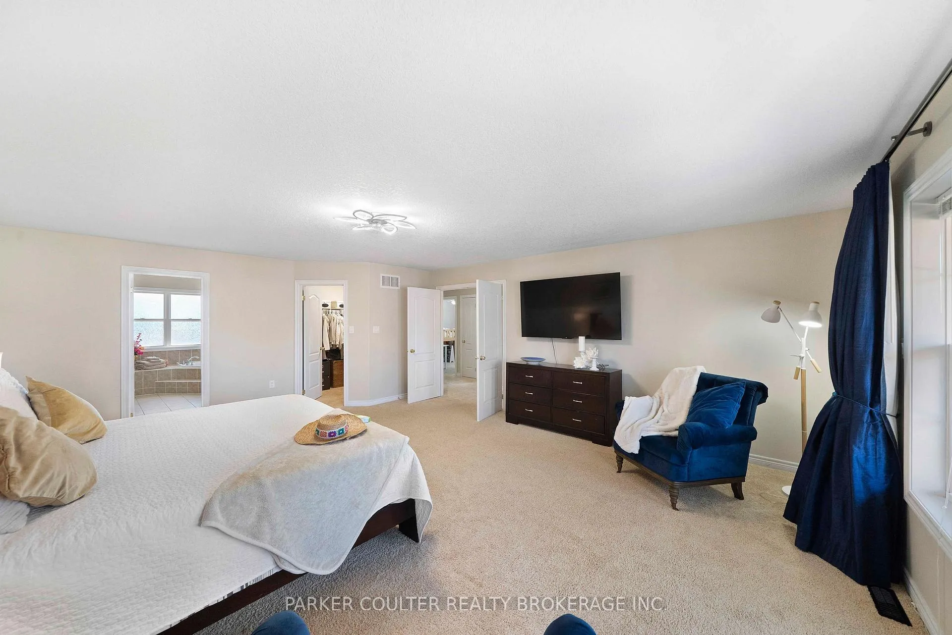 Photo 21 of 1 Windsor Crescent, Barrie, Innis-Shore — HOMEH