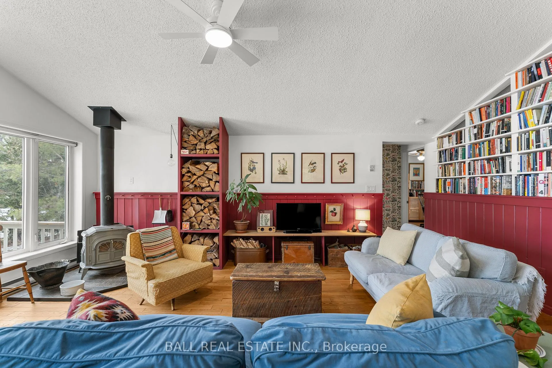 Photo 11 of 26 Cedar Court, Trent Lakes — HOMEH