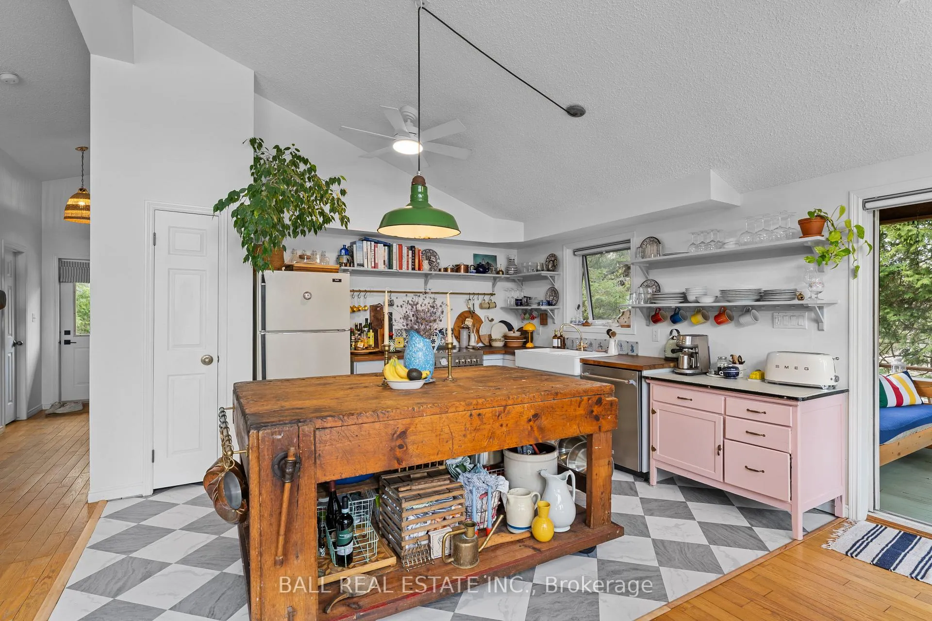Photo 14 of 26 Cedar Court, Trent Lakes — HOMEH