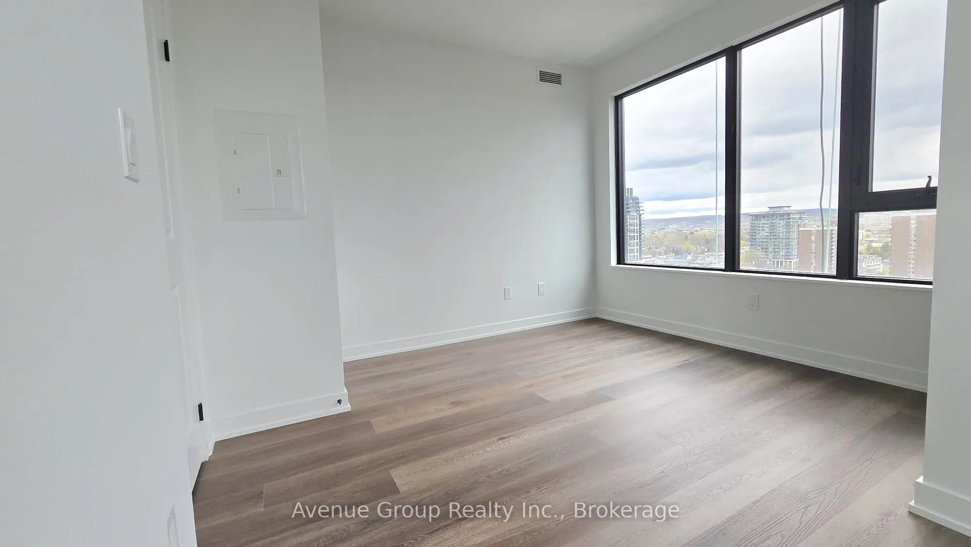 Photo 23 of Unit 1502, 2075 Lakeshore Road, Burlington, Brant — HOMEH