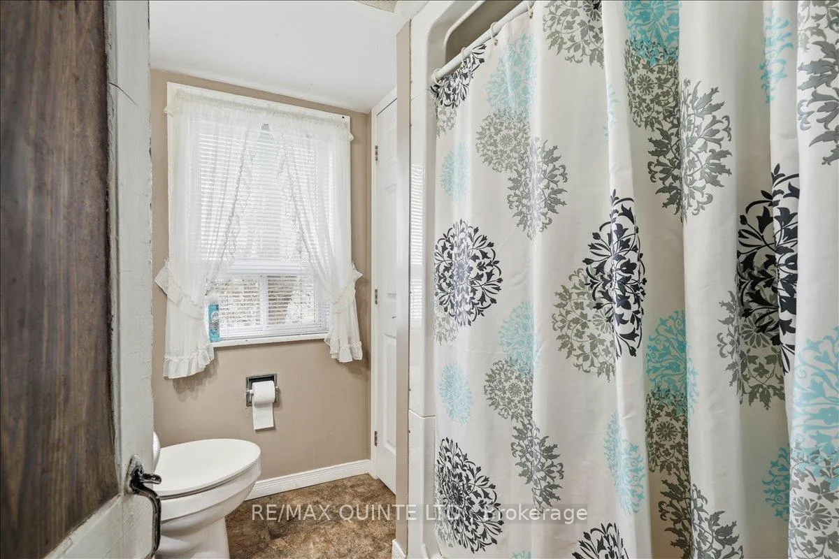 Photo 11 of 115 Gibson Road, Prince Edward County, Ameliasburg Ward — HOMEH