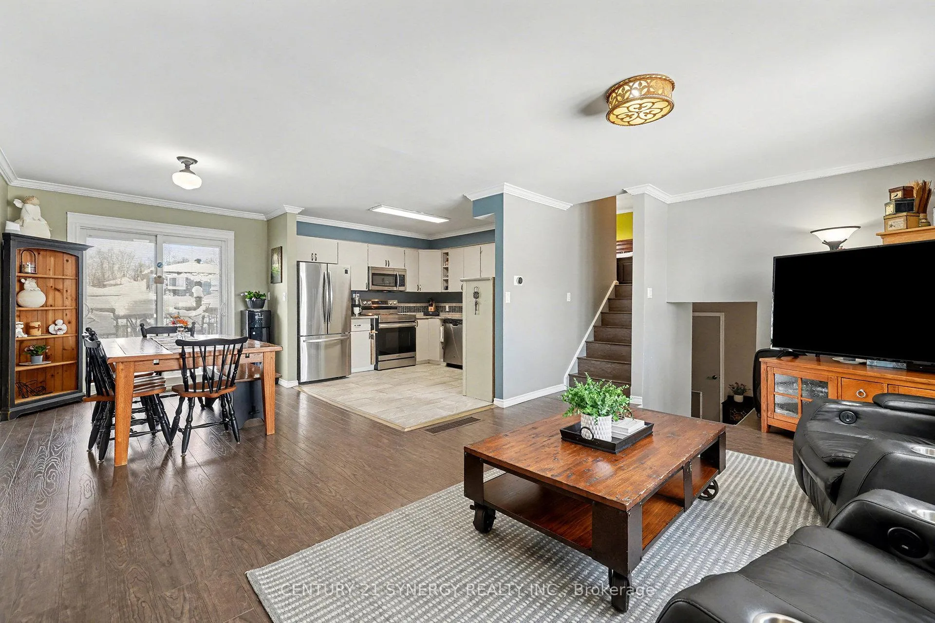 Photo 6 of 1350 Linden Crescent, Brockville — HOMEH
