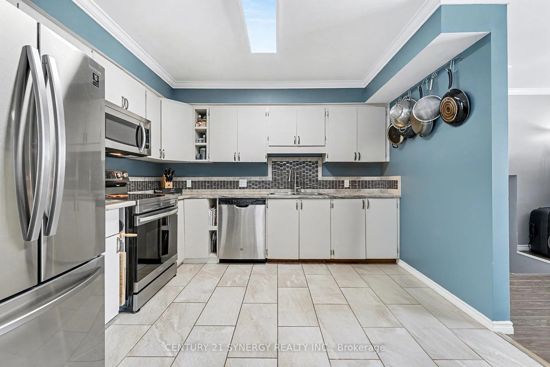 Photo 13 of 1350 Linden Crescent, Brockville — HOMEH