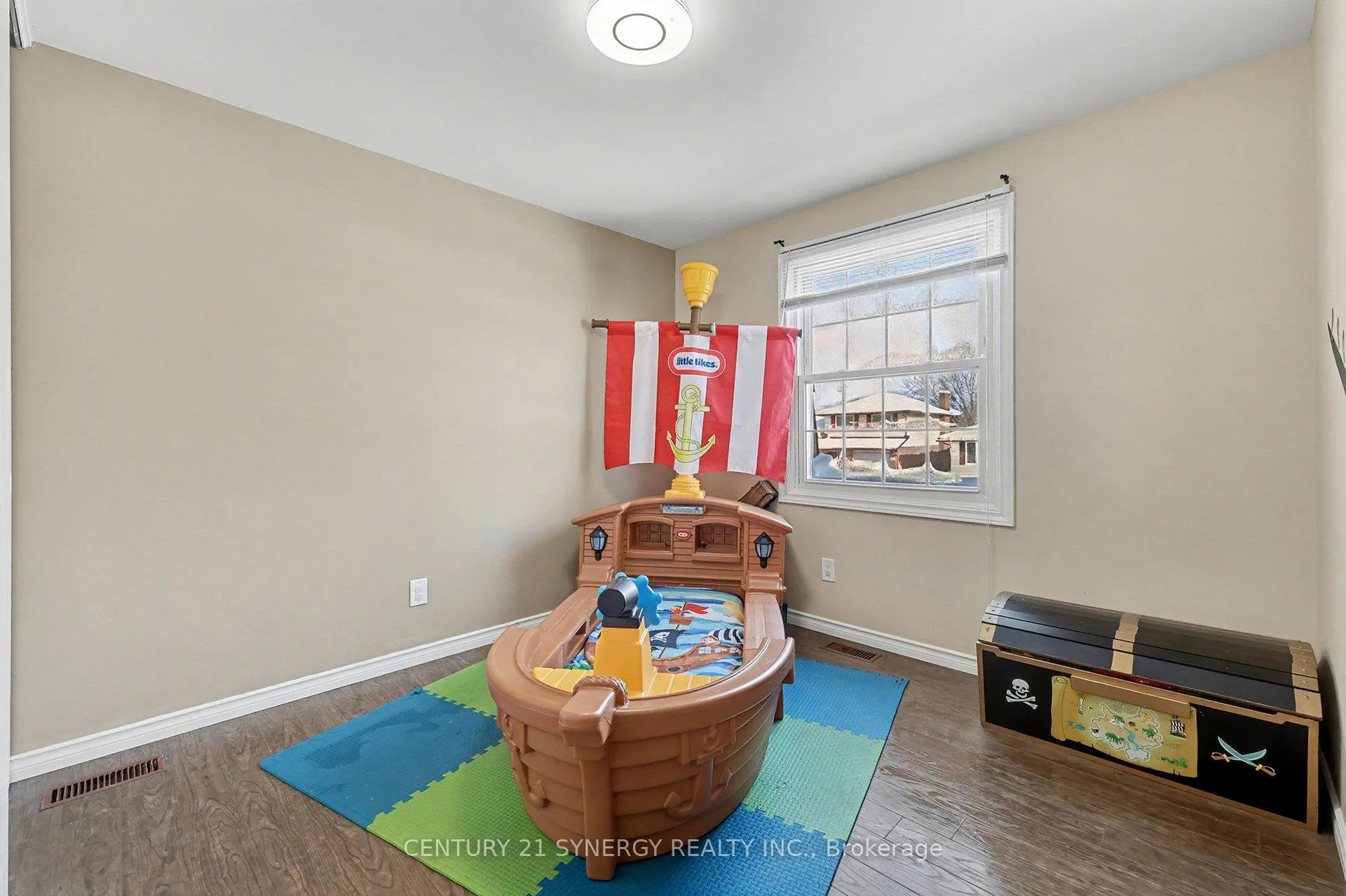 Photo 21 of 1350 Linden Crescent, Brockville — HOMEH