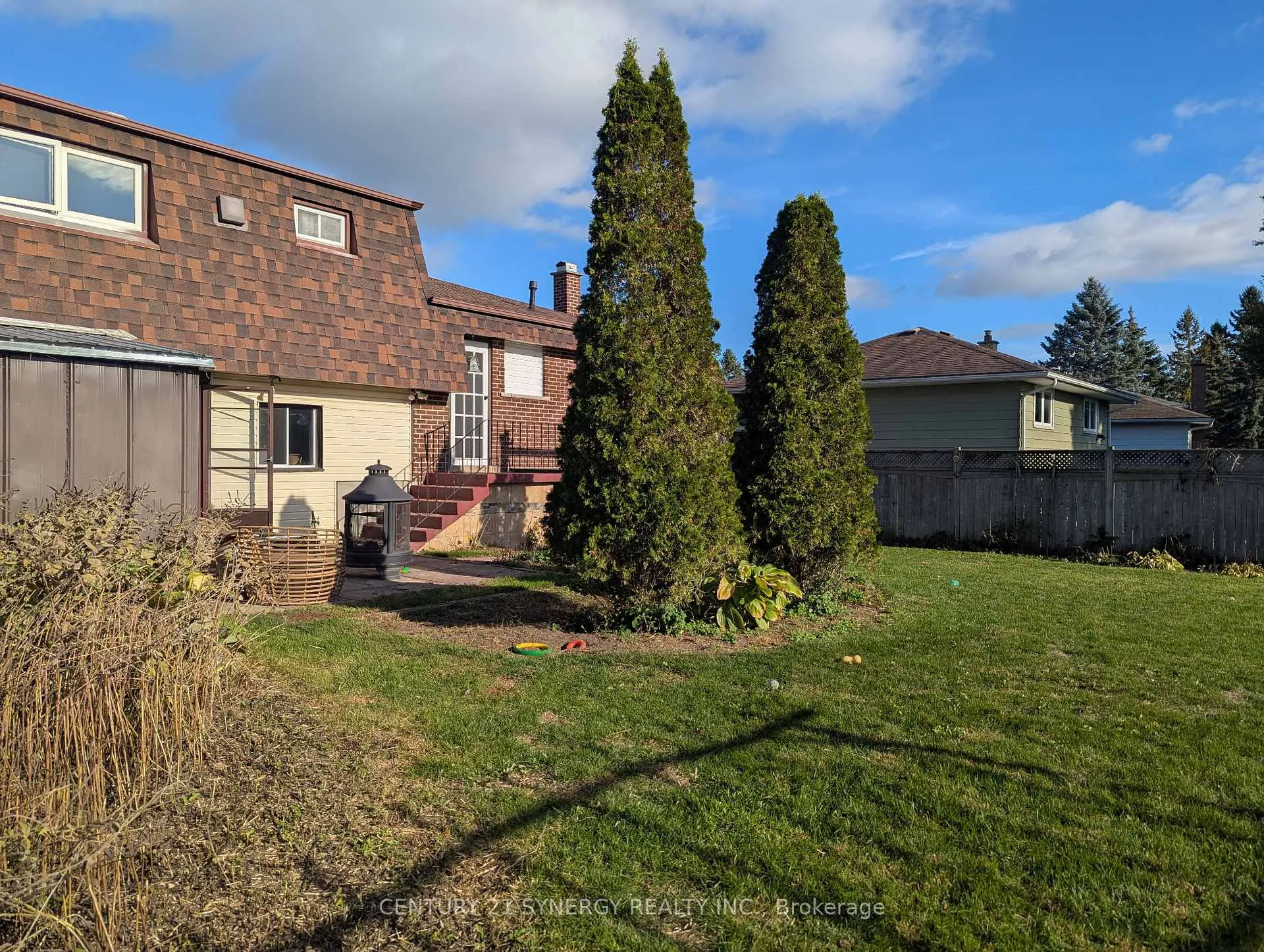 Photo 35 of 1350 Linden Crescent, Brockville — HOMEH