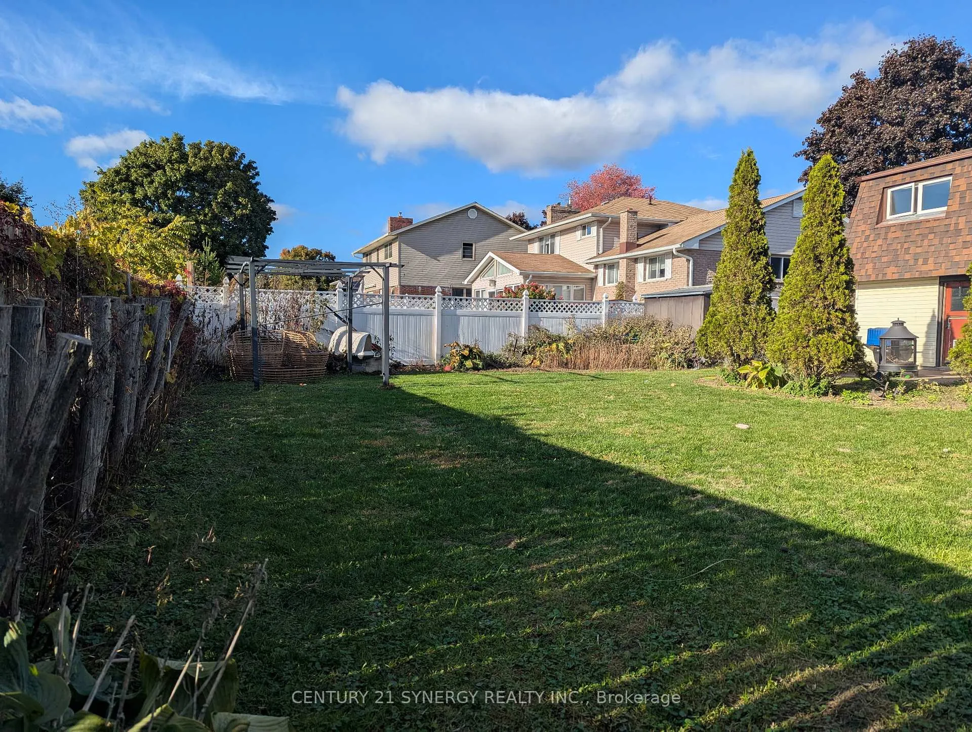 Photo 37 of 1350 Linden Crescent, Brockville — HOMEH