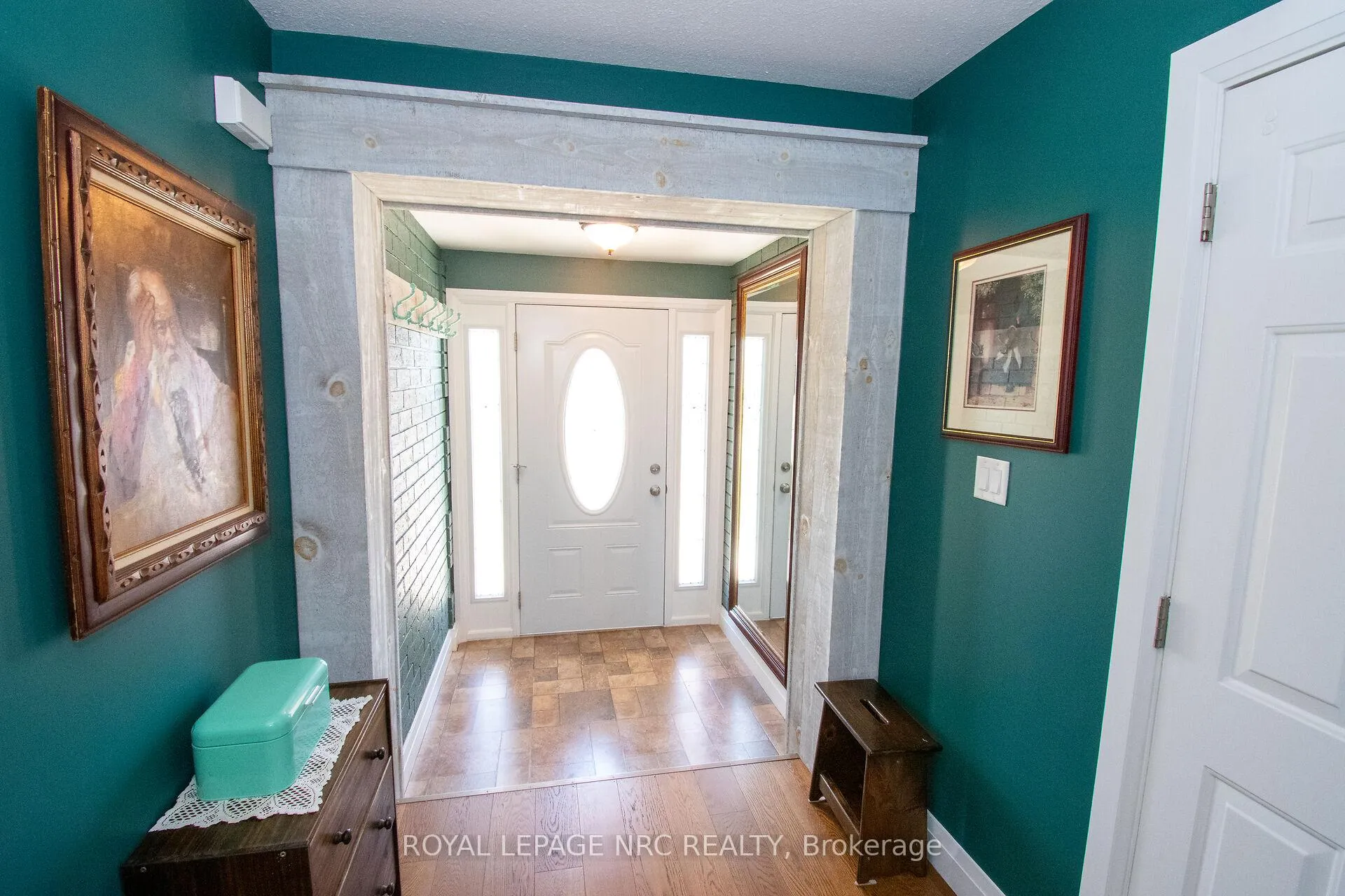 Photo 3 of 7296 Alex Avenue, Niagara Falls, Oldfield — HOMEH