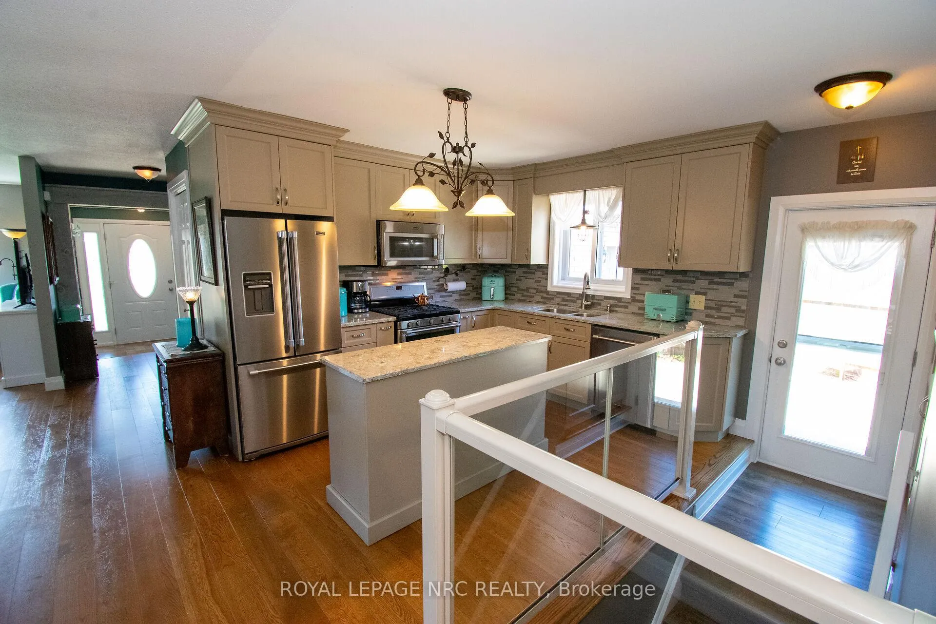 Photo 8 of 7296 Alex Avenue, Niagara Falls, Oldfield — HOMEH
