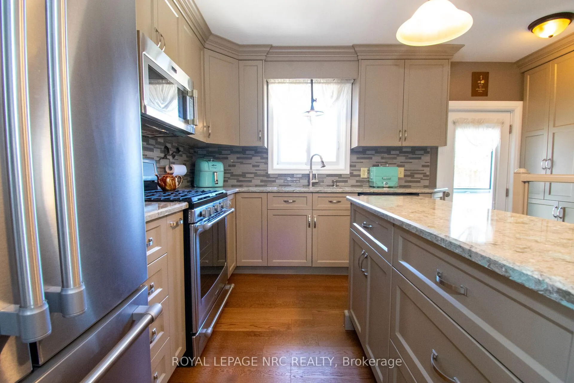 Photo 10 of 7296 Alex Avenue, Niagara Falls, Oldfield — HOMEH