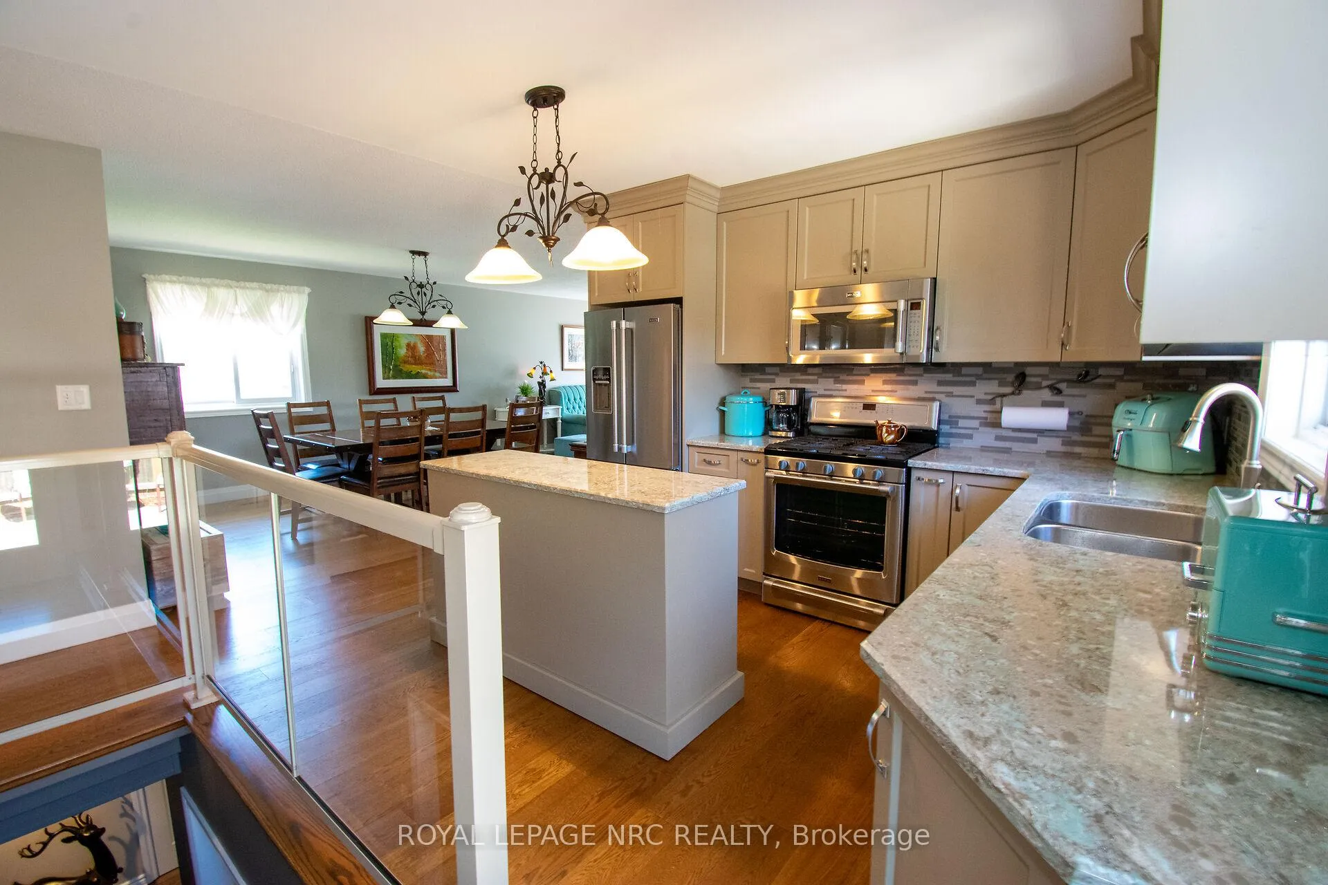 Photo 11 of 7296 Alex Avenue, Niagara Falls, Oldfield — HOMEH