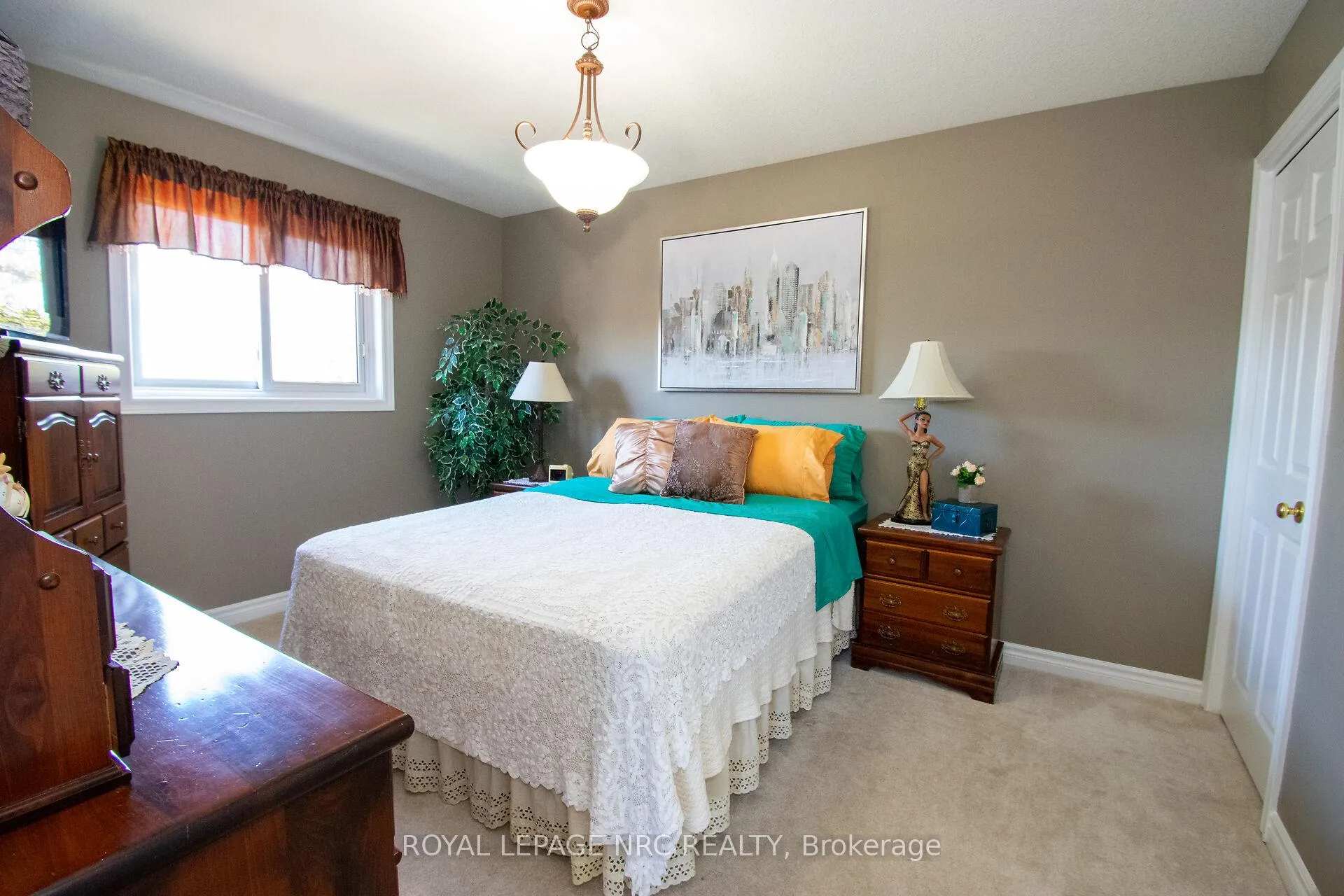 Photo 14 of 7296 Alex Avenue, Niagara Falls, Oldfield — HOMEH