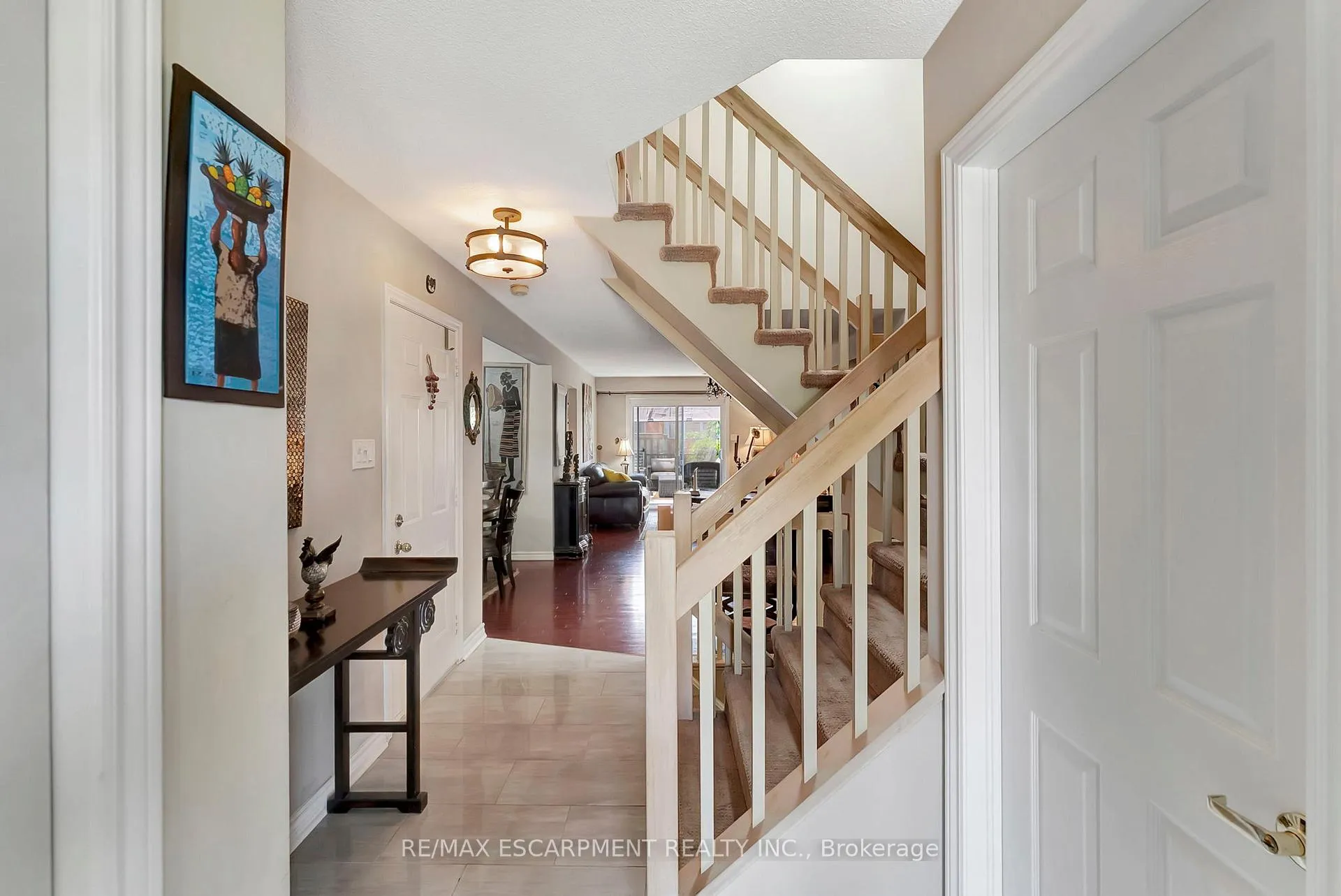 Photo 3 of Unit 14, 20 Meadowlands Boulevard, Hamilton, Meadowlands — HOMEH