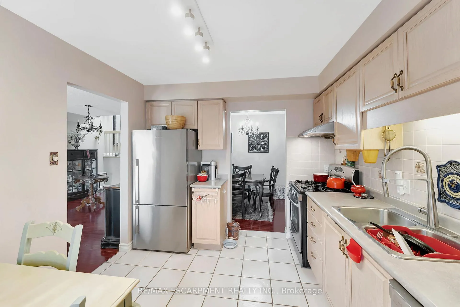 Photo 13 of Unit 14, 20 Meadowlands Boulevard, Hamilton, Meadowlands — HOMEH