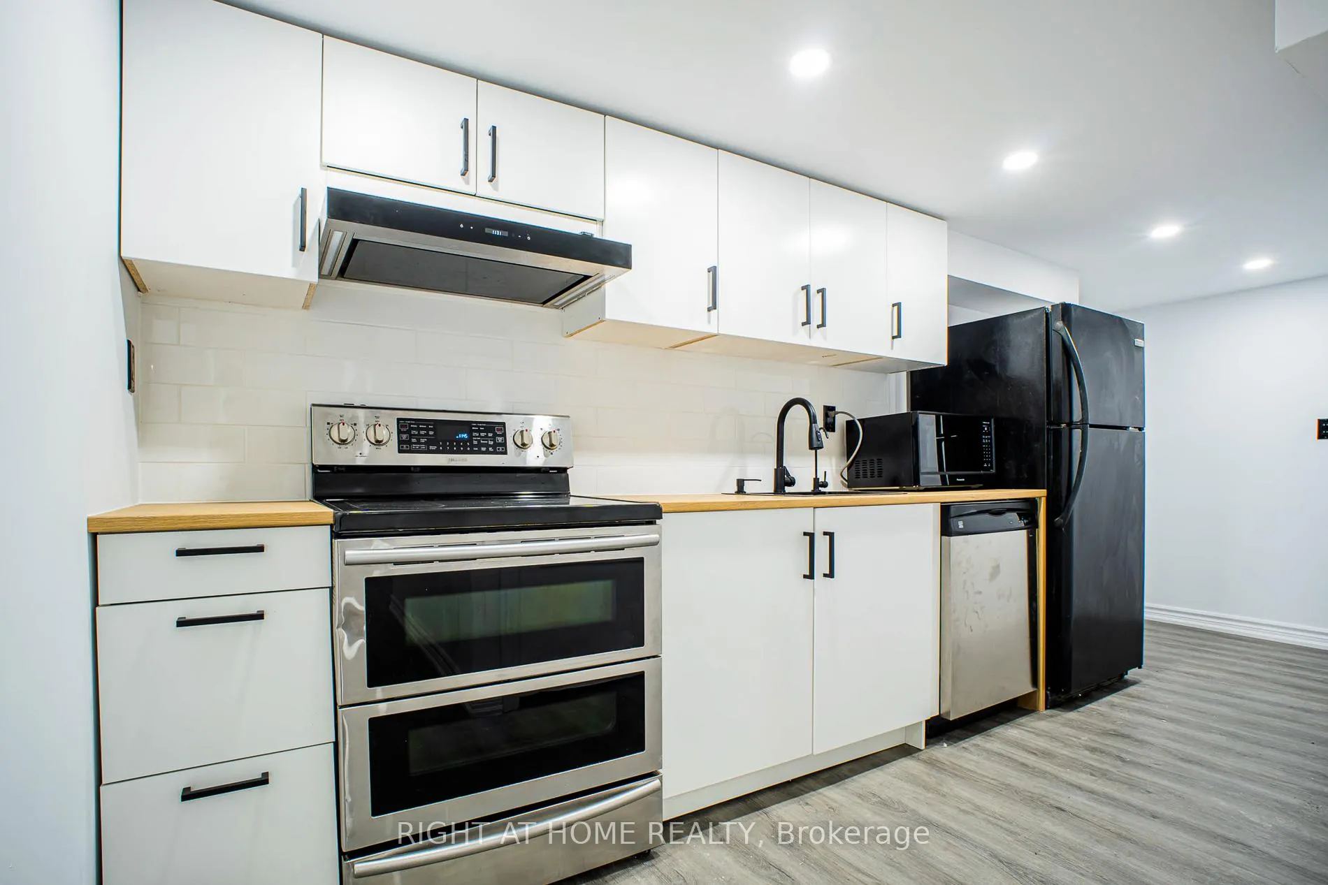 Photo 26 of 77 Elford Crescent, Hamilton, Vincent — HOMEH