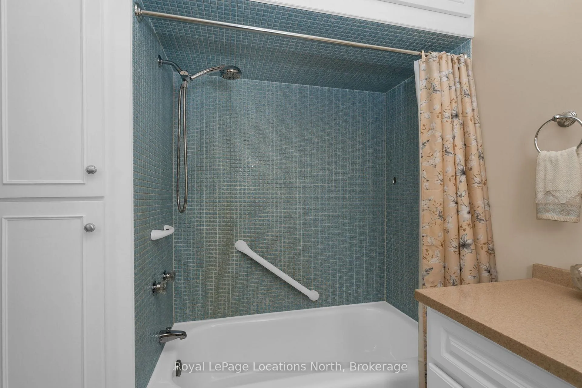 Photo 36 of 297 Beach Road, Innisfil, Gilford — HOMEH