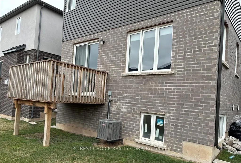 Photo 20 of 8088 Citation Road, Niagara Falls, Ascot — HOMEH
