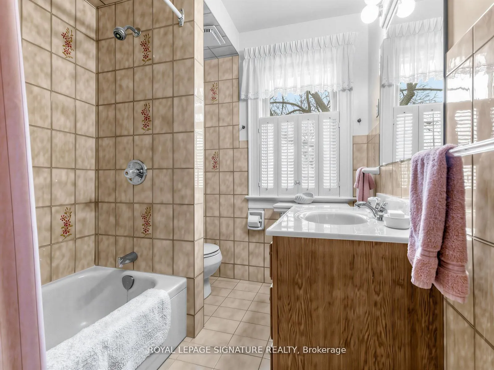 Photo 28 of 136 Cranbrooke Avenue, Toronto, Lawrence Park North — HOMEH