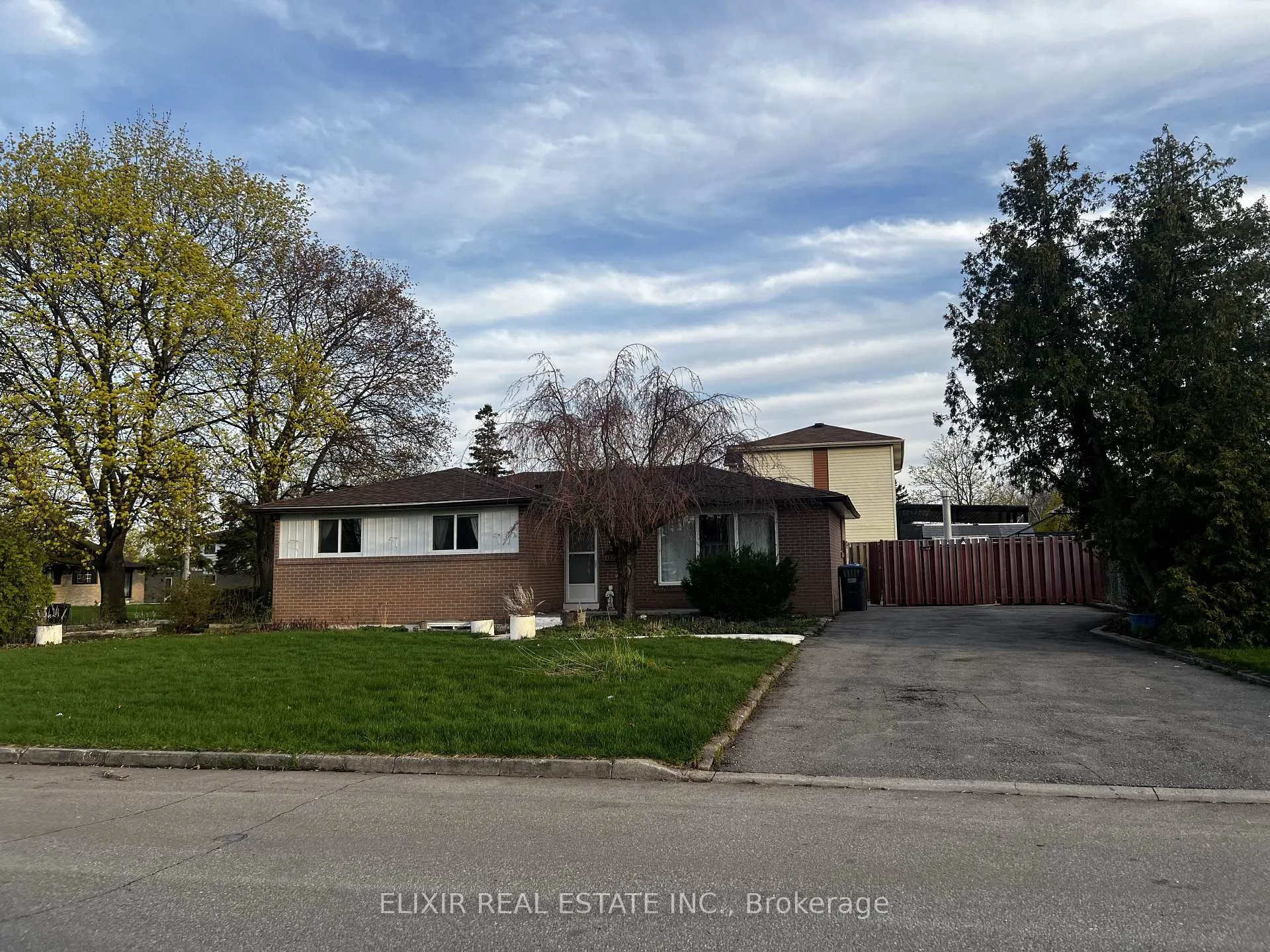 Photo 1 of 7 Drayton Crescent, Brampton, Southgate — HOMEH