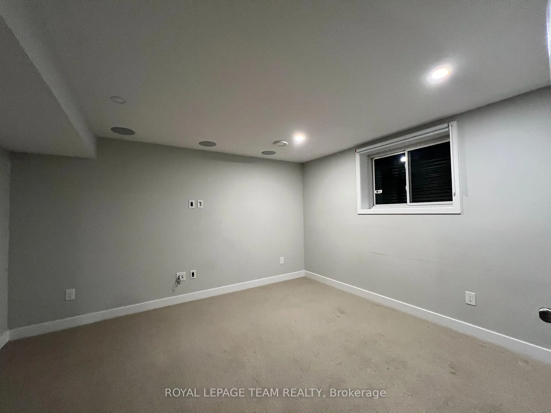 Photo 11 of 33 Thunderbolt Street, Ottawa, Kanata - Emerald Meadows/Trailwest — HOMEH