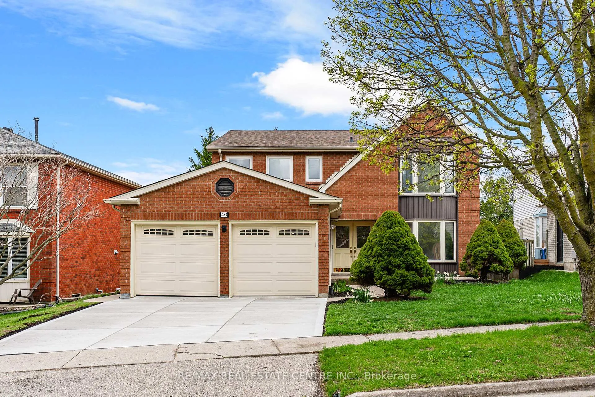 Front of 40 Old Maple Lane