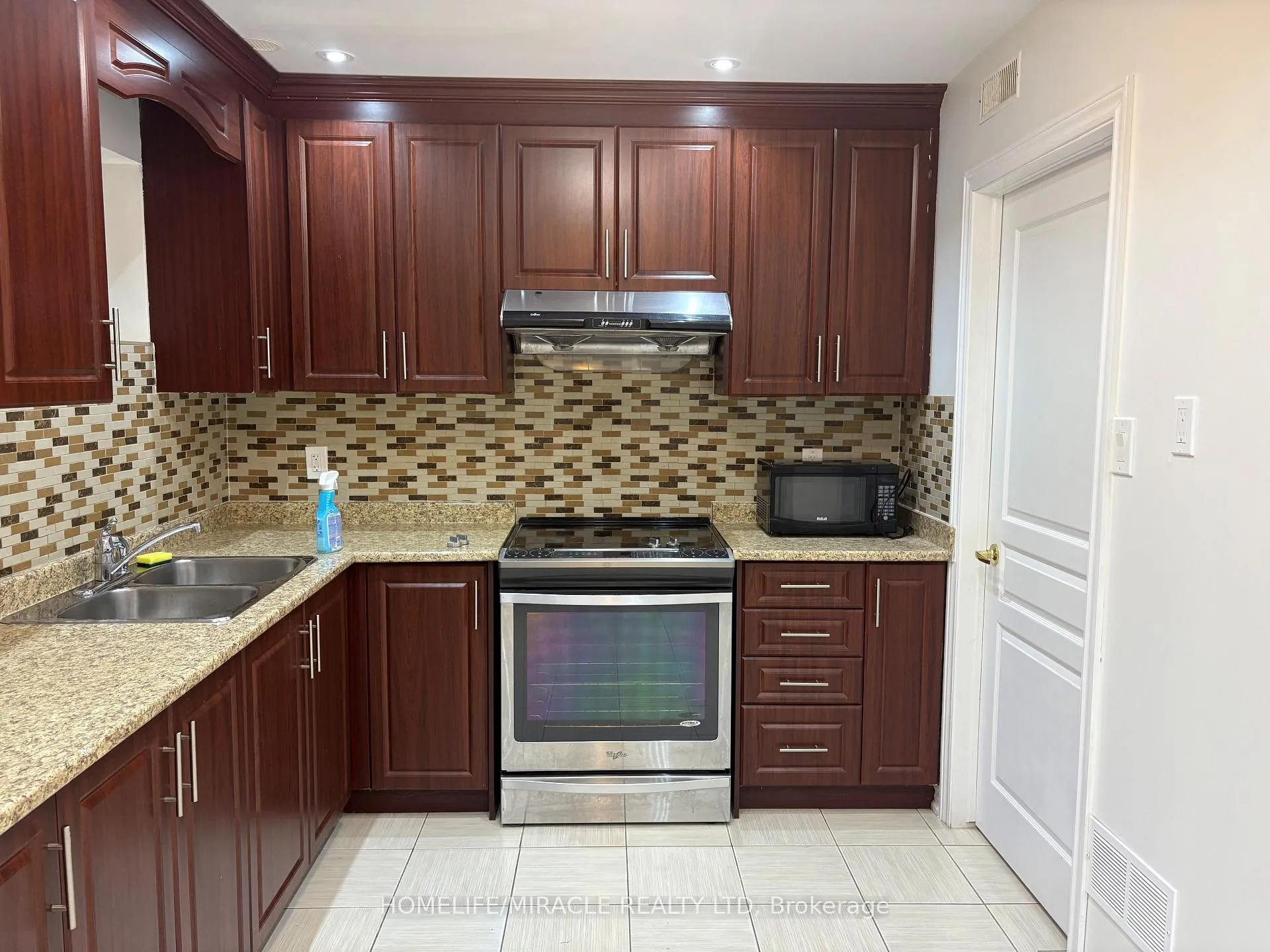 Photo 1 of 93 Thornbush Boulevard, Brampton, Northwest Brampton — HOMEH
