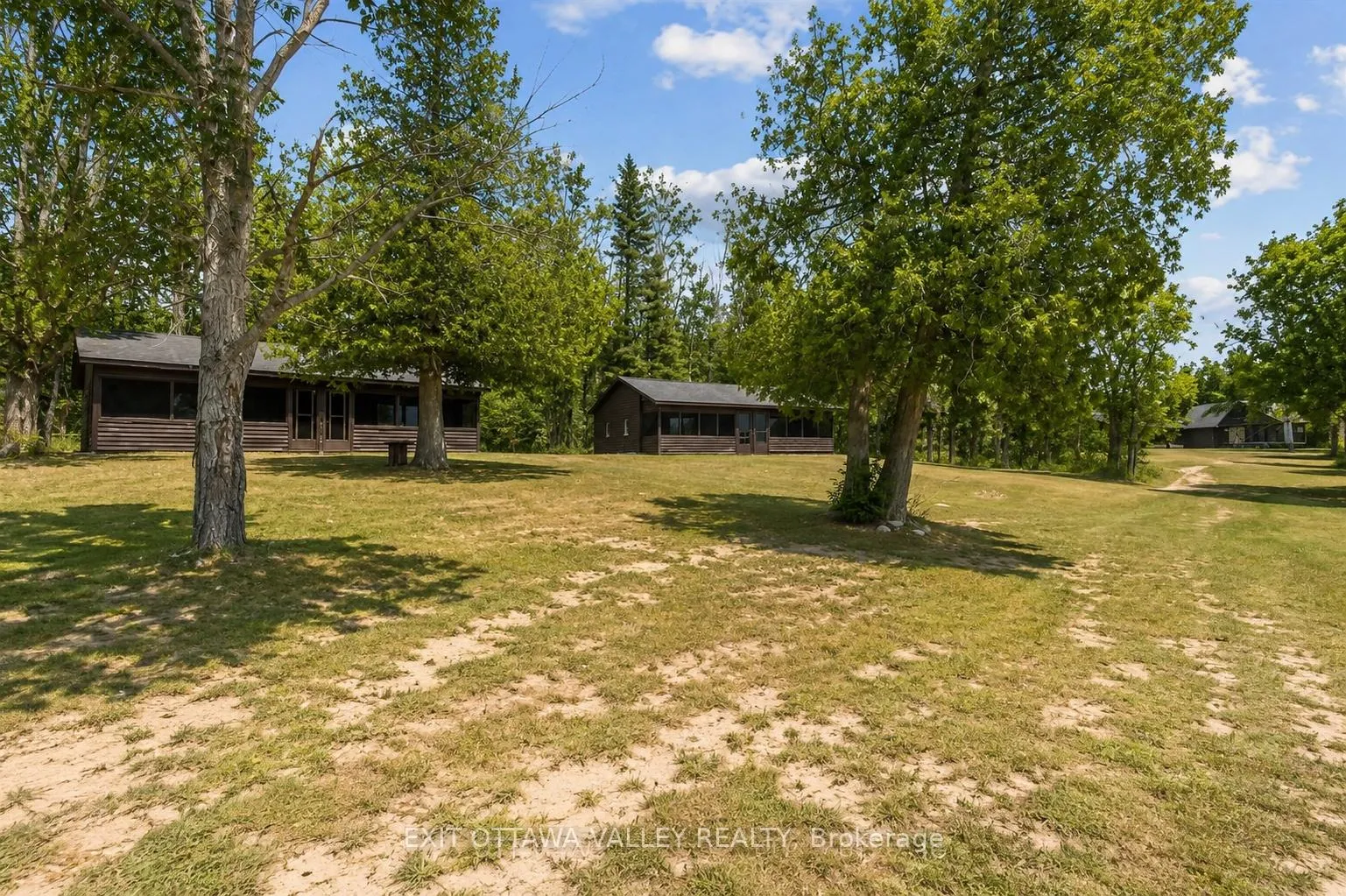 Photo 46 of 104 K/O Lodge Trail, Laurentian Hills, Laurentian Hills North — HOMEH