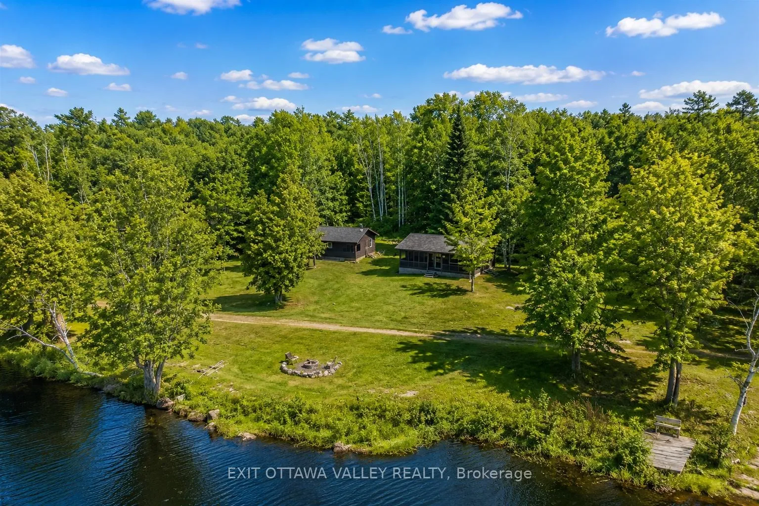 Photo 47 of 104 K/O Lodge Trail, Laurentian Hills, Laurentian Hills North — HOMEH