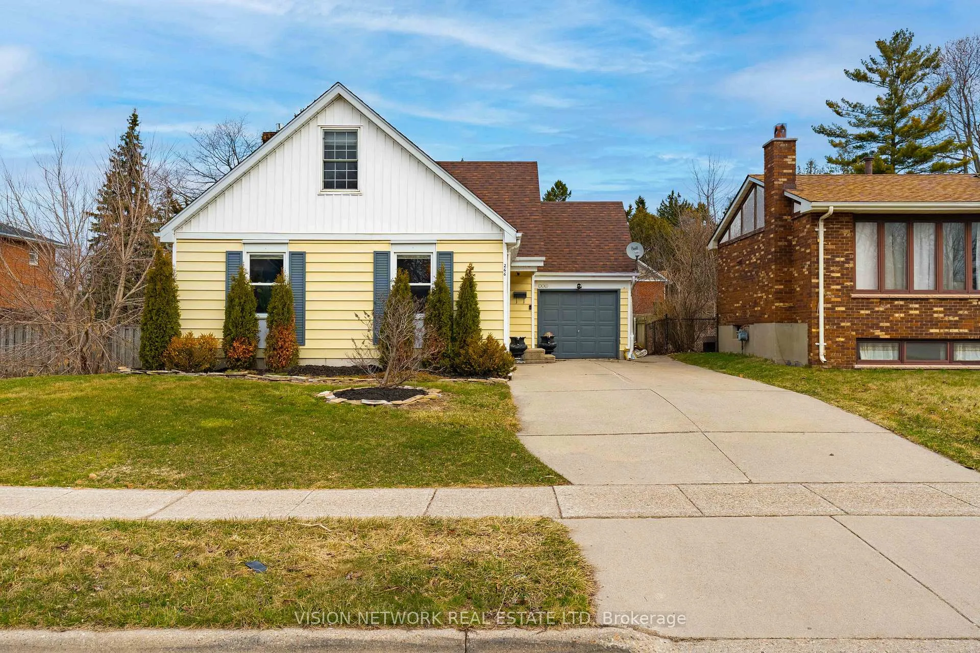 Photo 2 of 266 Chestnut Street, St. Thomas — HOMEH