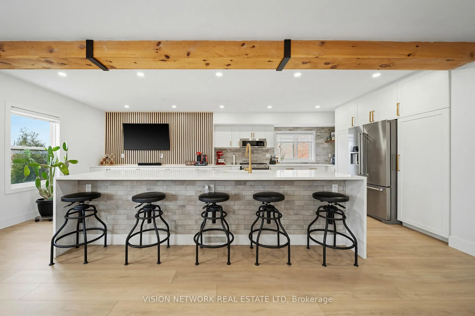 Photo 4 of 266 Chestnut Street, St. Thomas — HOMEH