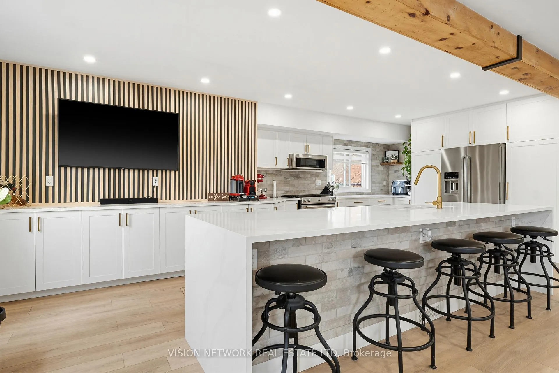 Photo 11 of 266 Chestnut Street, St. Thomas — HOMEH