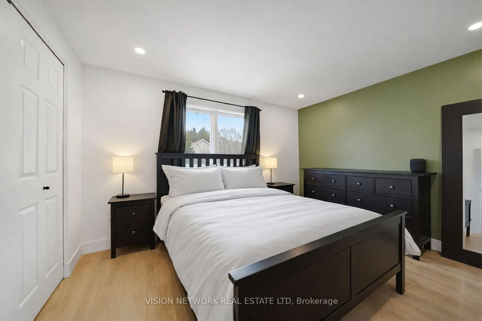 Photo 17 of 266 Chestnut Street, St. Thomas — HOMEH