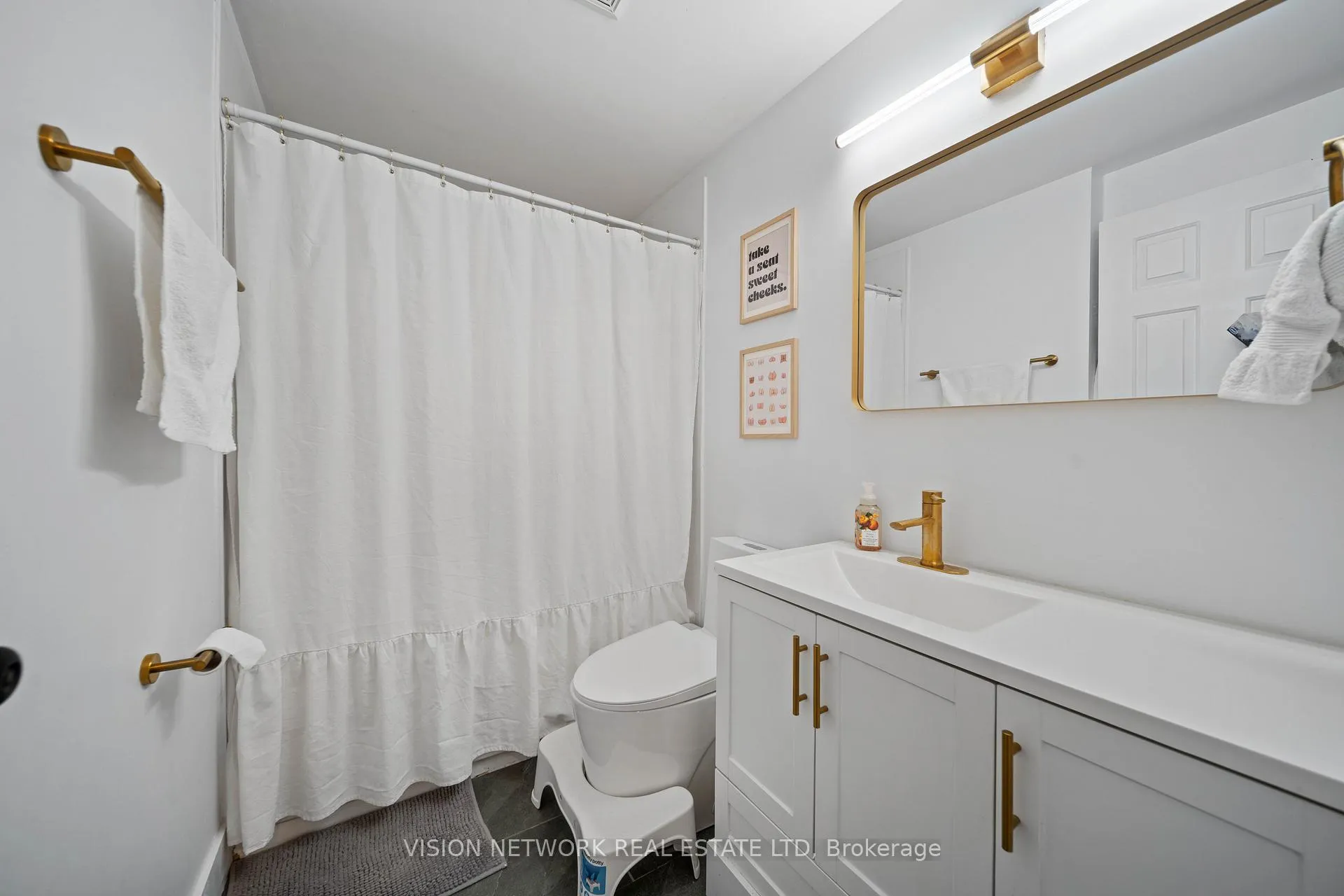 Photo 21 of 266 Chestnut Street, St. Thomas — HOMEH
