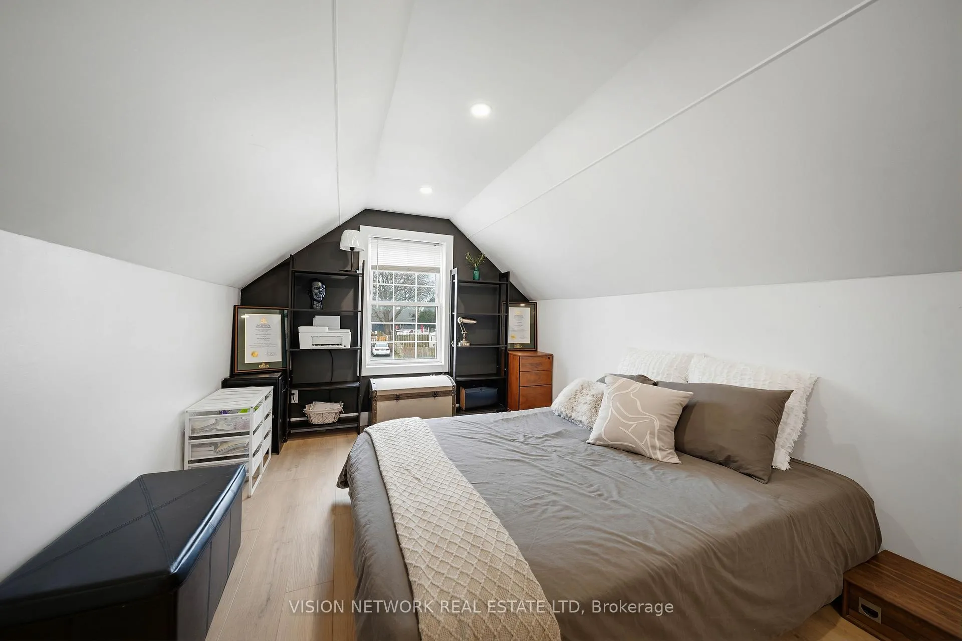 Photo 23 of 266 Chestnut Street, St. Thomas — HOMEH