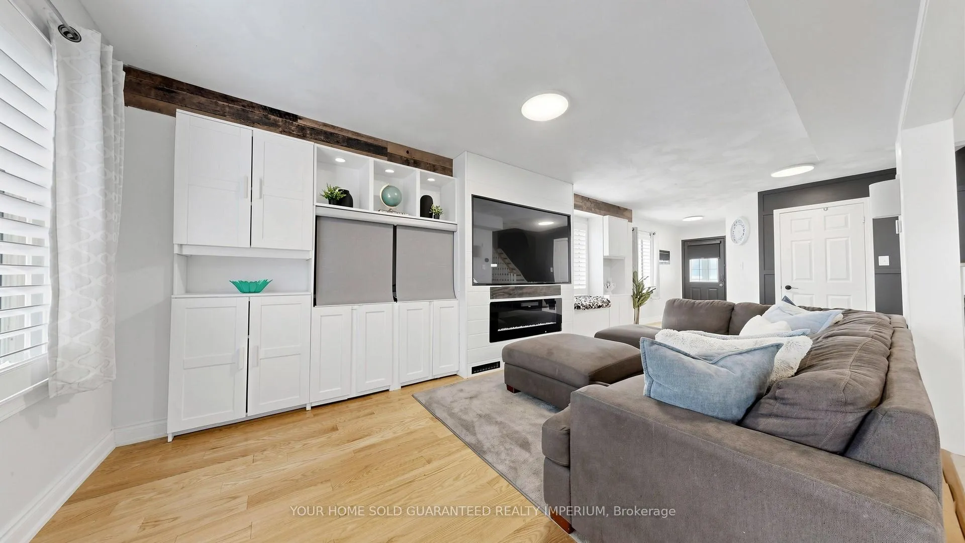 Photo 5 of 100 Madden Place, Clarington, Bowmanville — HOMEH