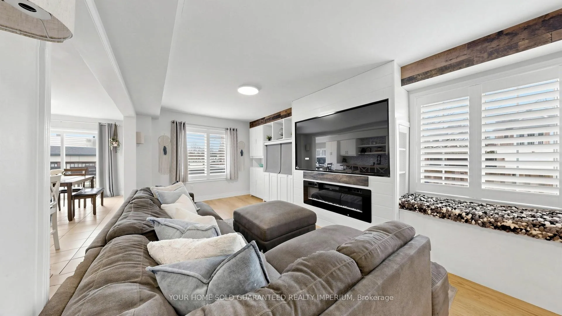 Photo 6 of 100 Madden Place, Clarington, Bowmanville — HOMEH