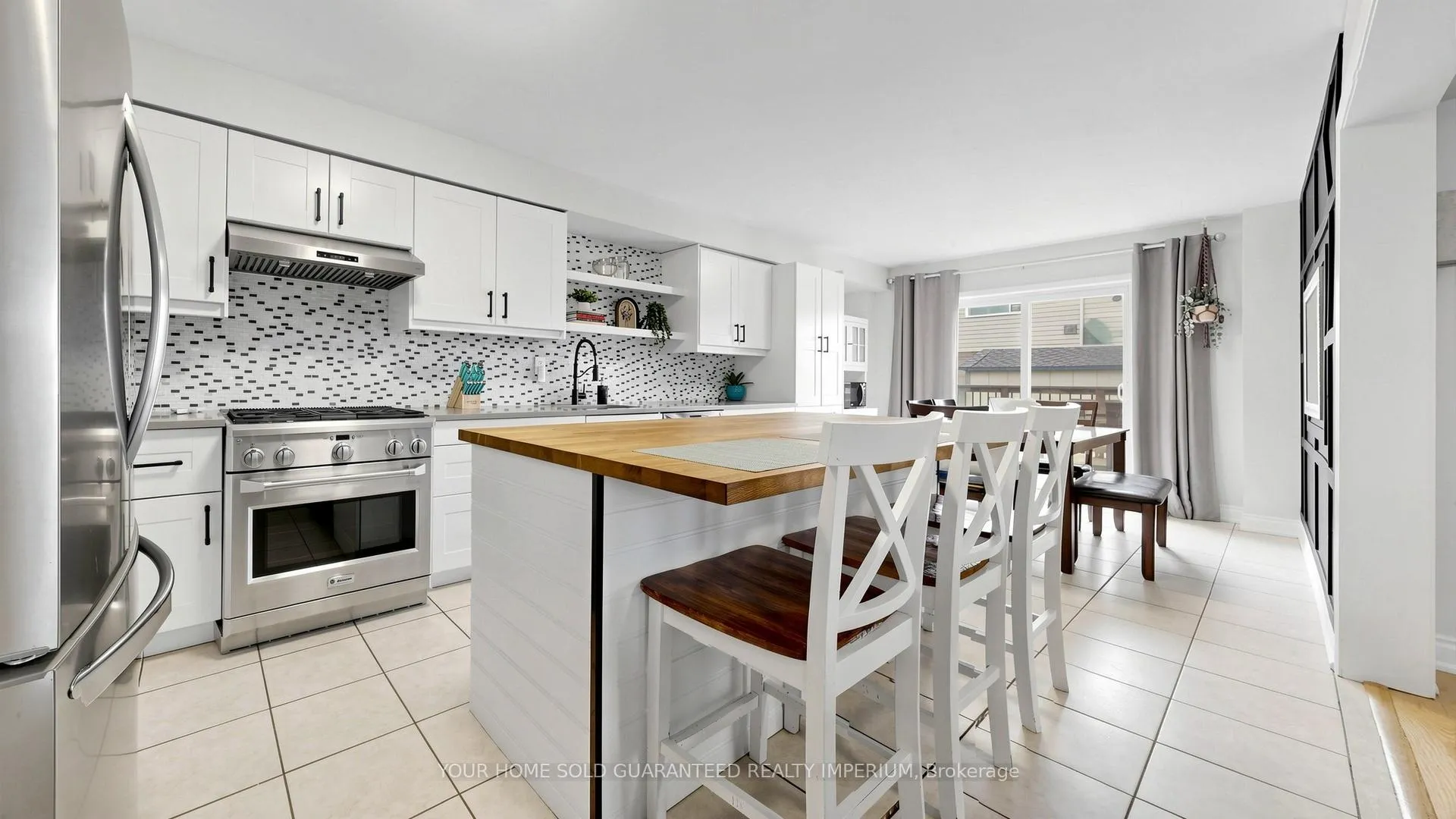 Photo 8 of 100 Madden Place, Clarington, Bowmanville — HOMEH
