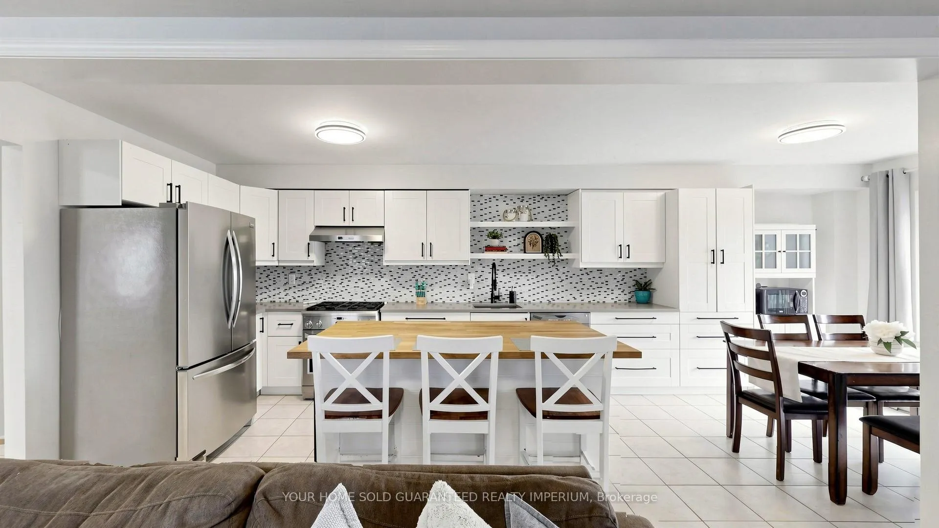 Photo 10 of 100 Madden Place, Clarington, Bowmanville — HOMEH