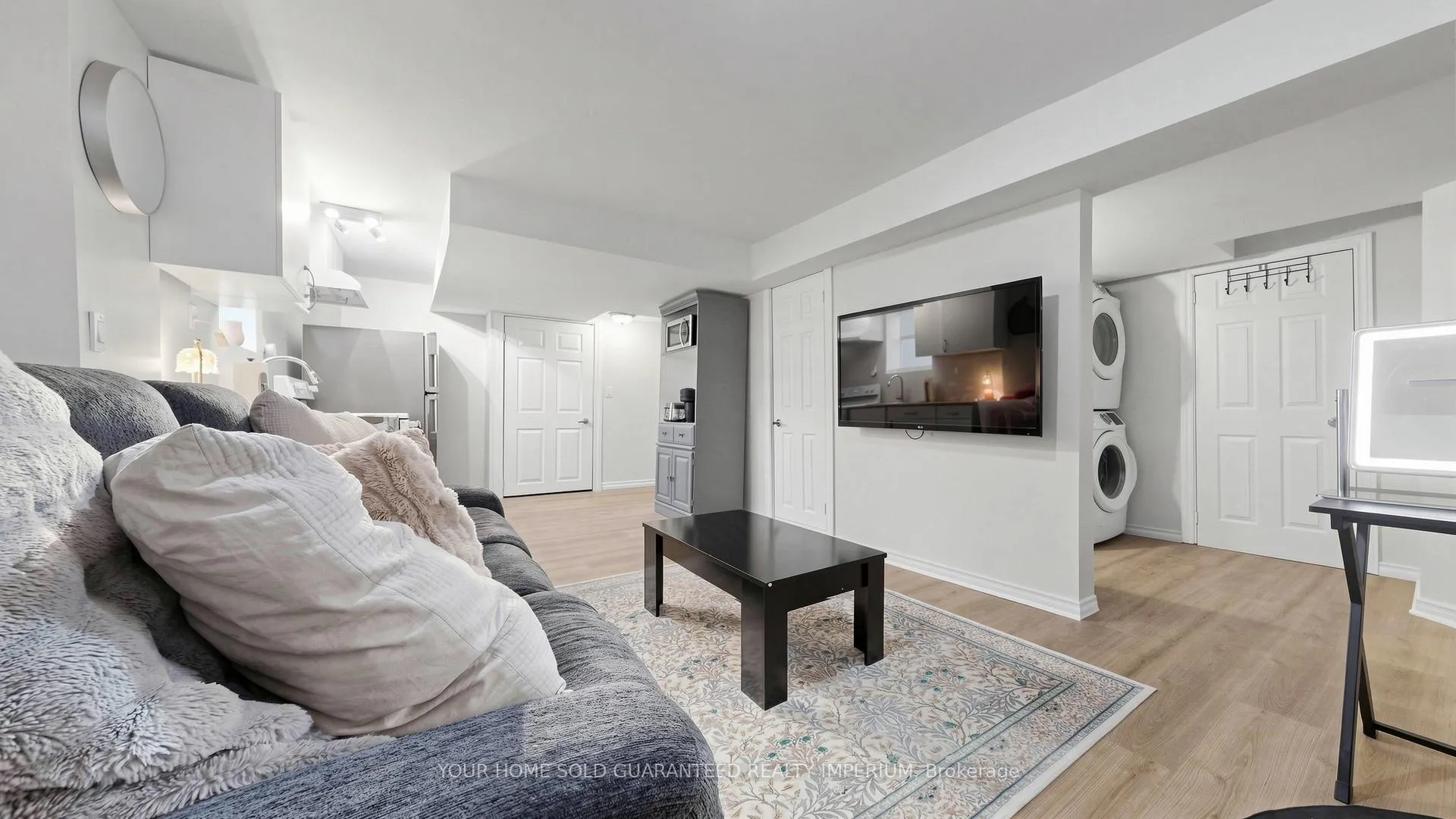 Photo 31 of 100 Madden Place, Clarington, Bowmanville — HOMEH