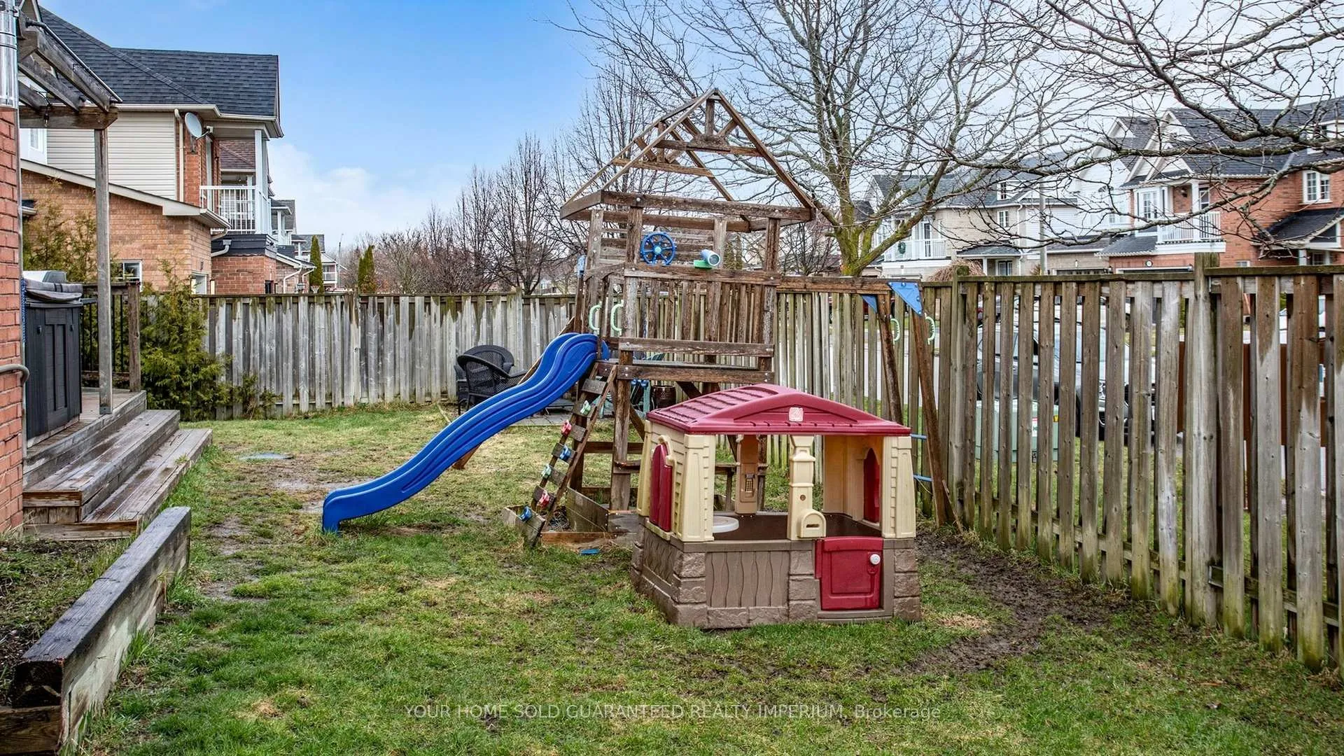 Photo 45 of 100 Madden Place, Clarington, Bowmanville — HOMEH