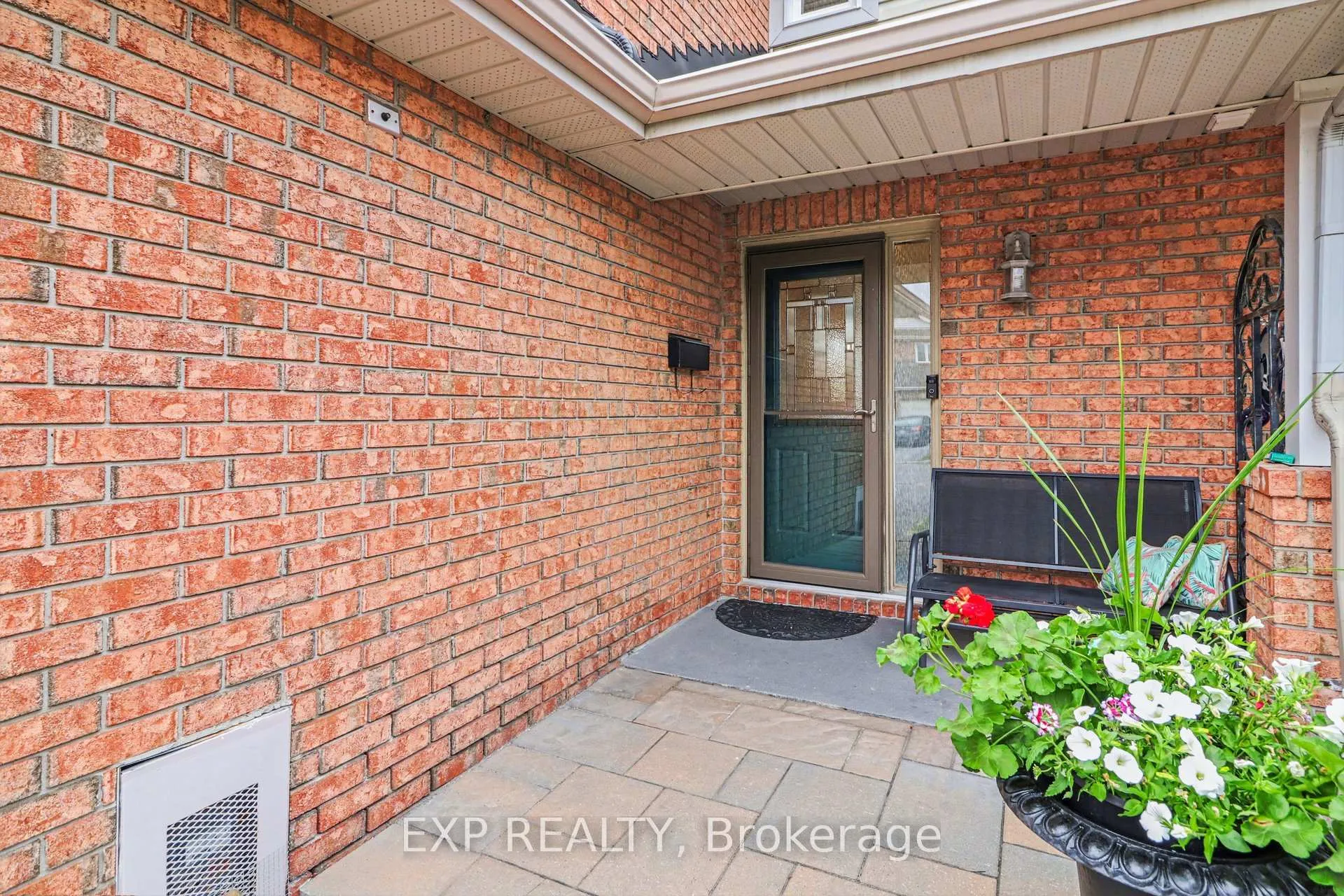 Photo 2 of 4303 Sunwood Crescent, Ottawa, Carson Grove — HOMEH