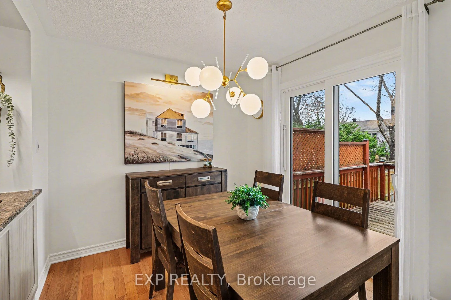 Photo 7 of 4303 Sunwood Crescent, Ottawa, Carson Grove — HOMEH