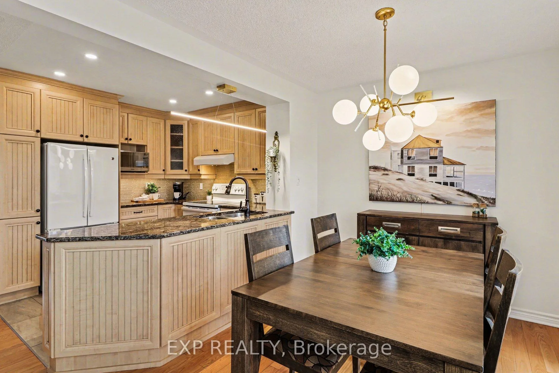 Photo 9 of 4303 Sunwood Crescent, Ottawa, Carson Grove — HOMEH