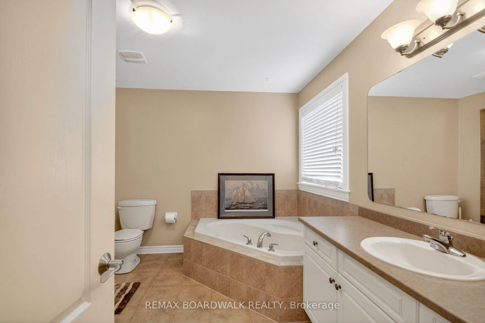 Photo 35 of 141 West Ridge Drive, Ottawa, Stittsville (Central) — HOMEH