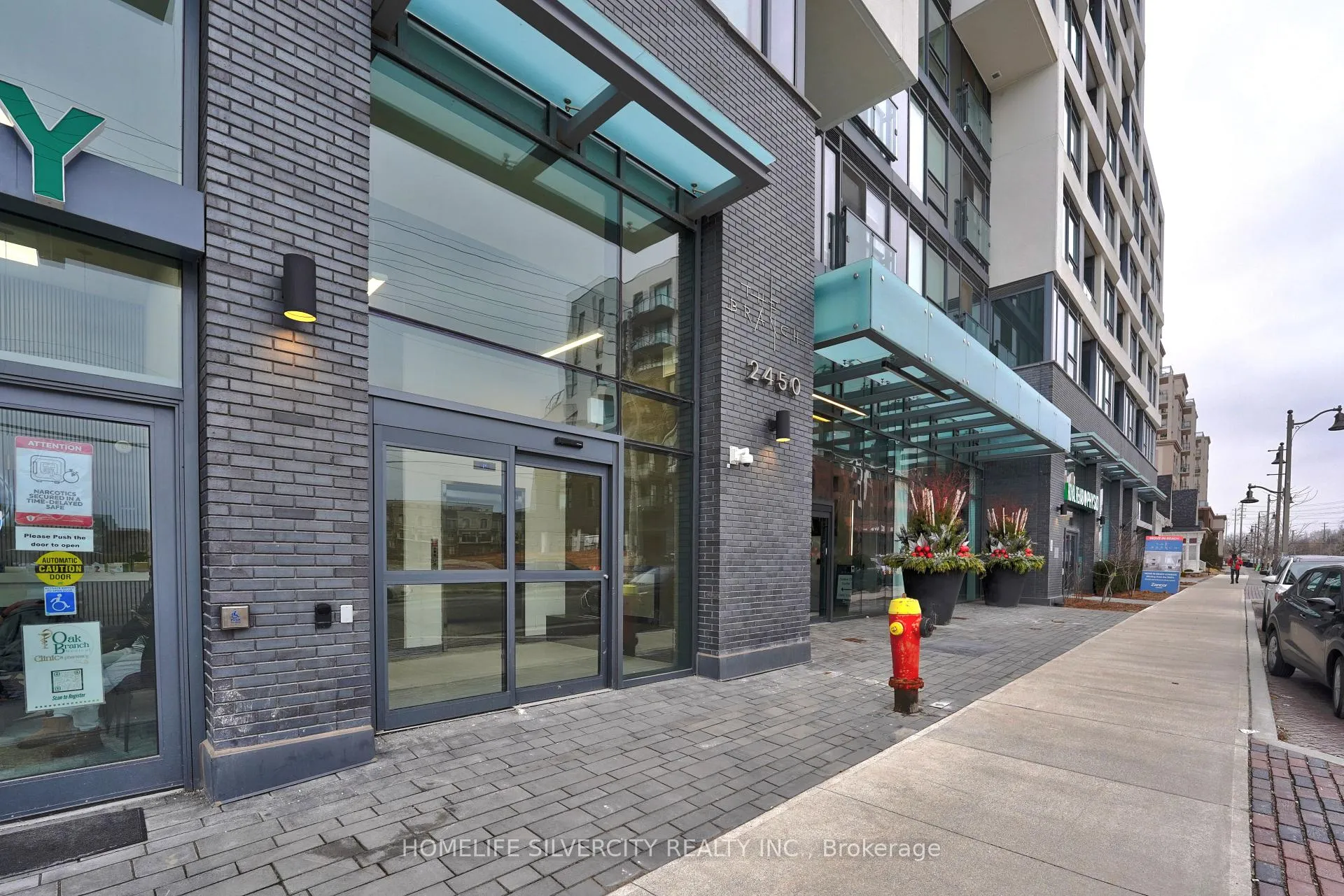 Photo 2 of Unit 811, 2450 Old Bronte Road, Oakville, Westmount — HOMEH