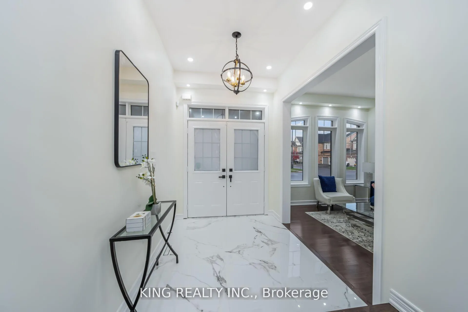 Photo 5 of 52 Haverstock Crescent, Brampton, Northwest Brampton — HOMEH