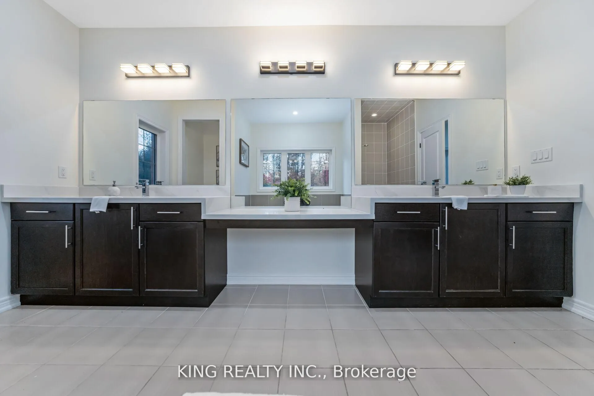 Photo 26 of 52 Haverstock Crescent, Brampton, Northwest Brampton — HOMEH