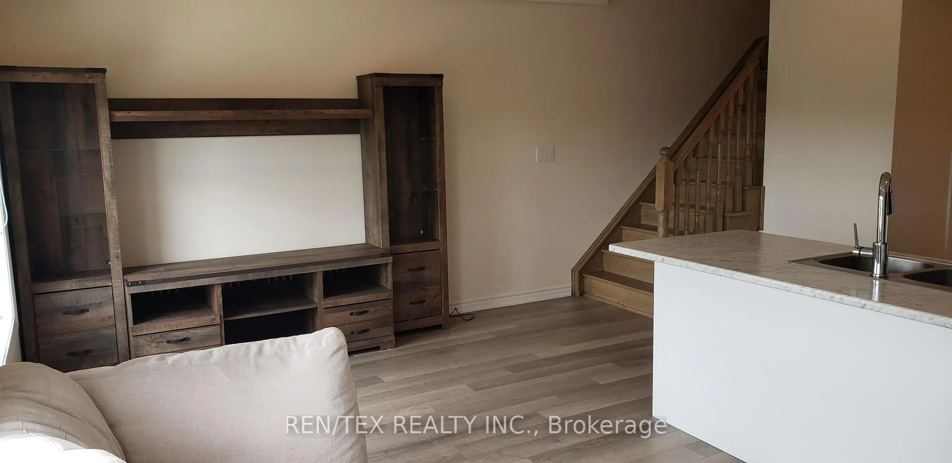 Photo 5 of Unit 211, 3865 Major Mackenzie Drive W, Vaughan, Vellore Village — HOMEH