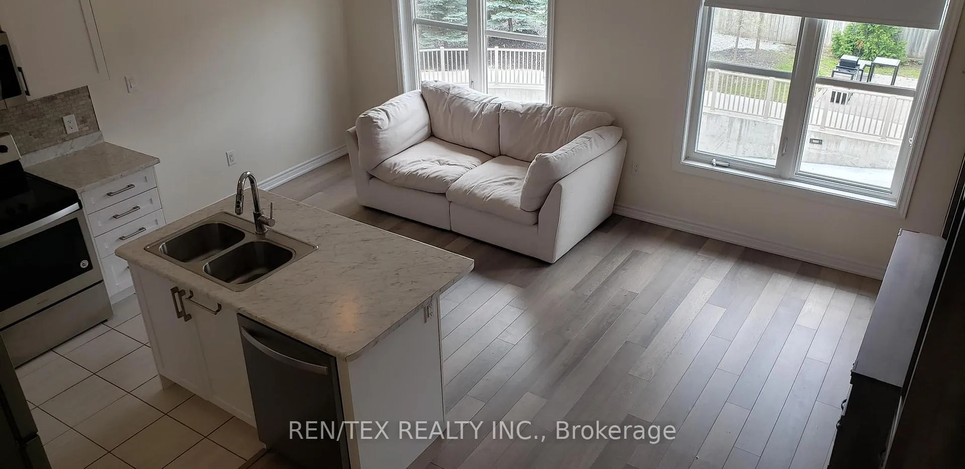 Photo 7 of Unit 211, 3865 Major Mackenzie Drive W, Vaughan, Vellore Village — HOMEH