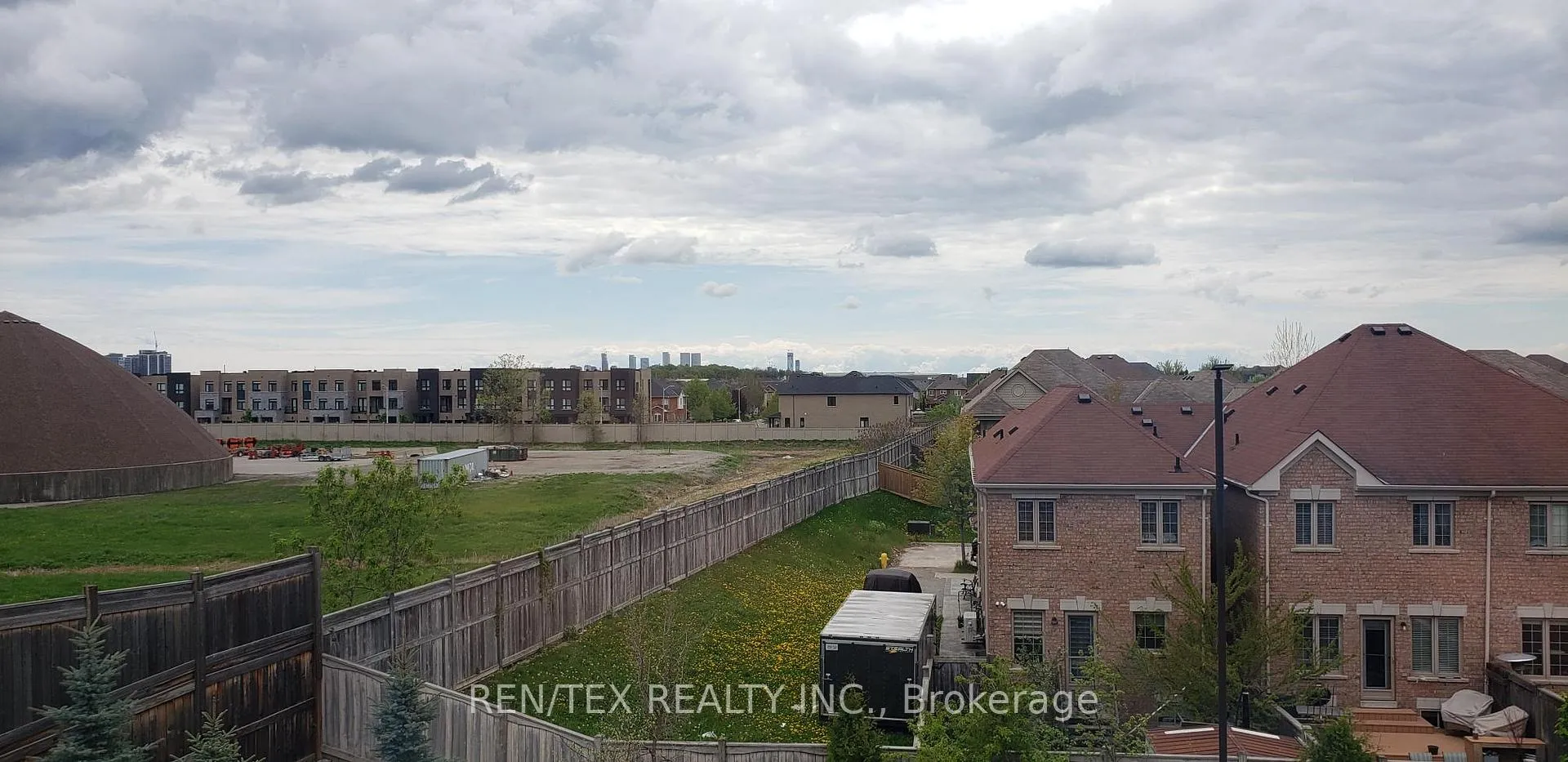 Photo 10 of Unit 211, 3865 Major Mackenzie Drive W, Vaughan, Vellore Village — HOMEH