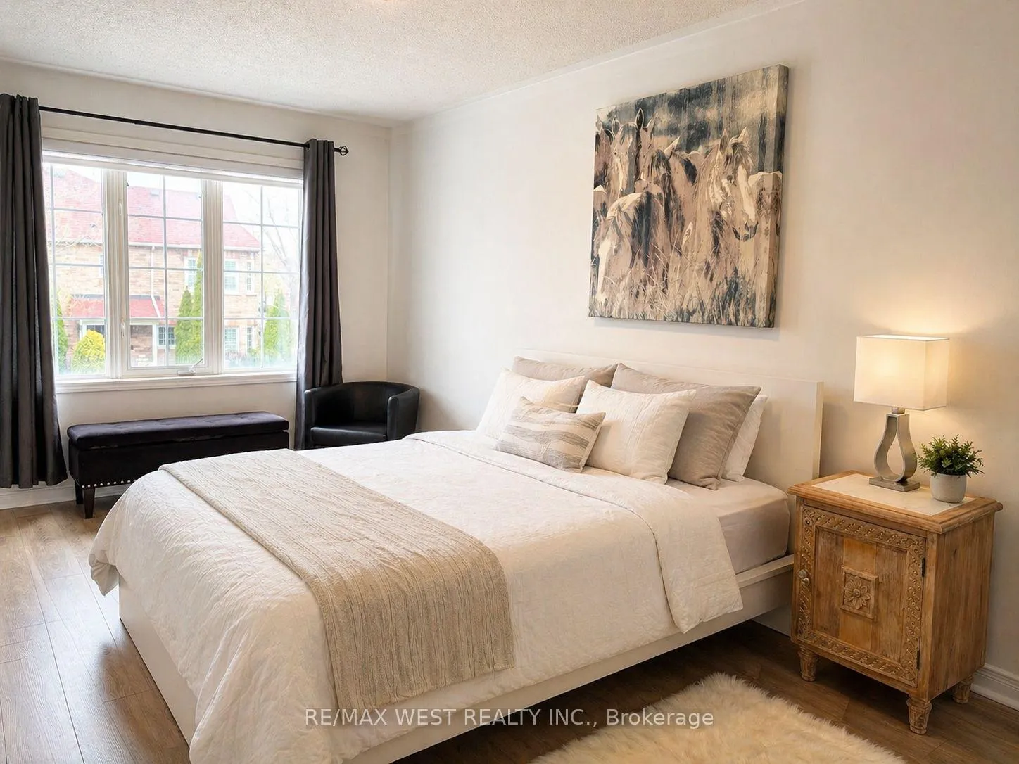 Photo 8 of 49 Mare Crescent, Etobicoke, West Humber-Clairville — HOMEH
